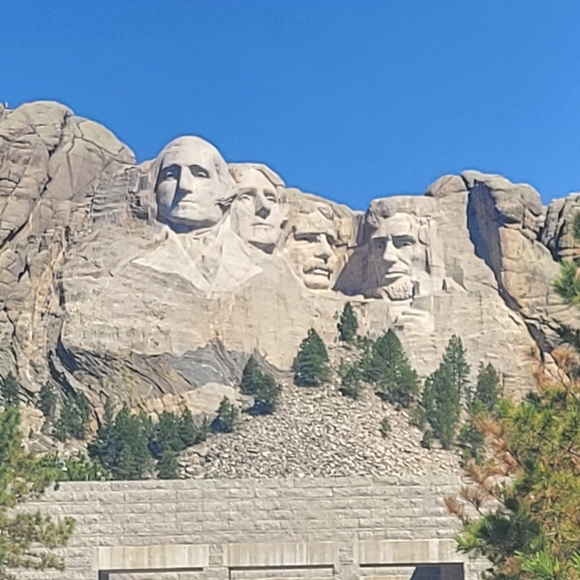 Meet your Posher!! - Picture 14 of 16